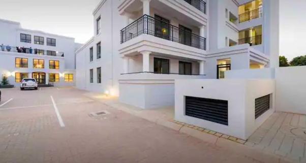 Sandton Upmarket 1 Bedroom Apartment Johannesburg Exterior photo